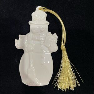 Lenox Snowman Surprise Ornament 3.5 in. Flat White